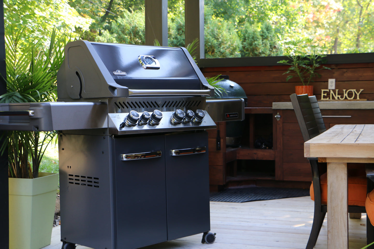 Napoleon-BBQ-Prestige Ambiance 500 - Enamel Finish - P500RSIBPCH-3-AMB