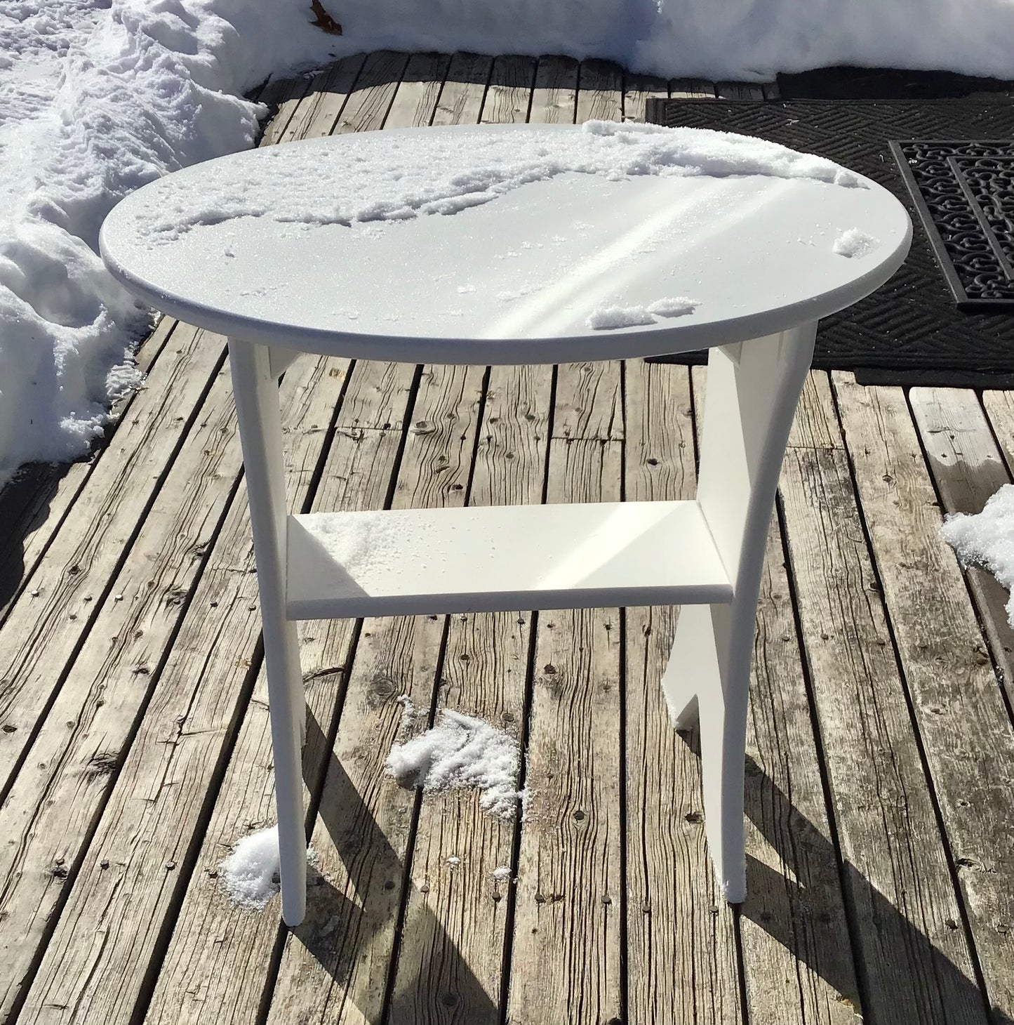 Beaver Springs - Oval Side Table - White