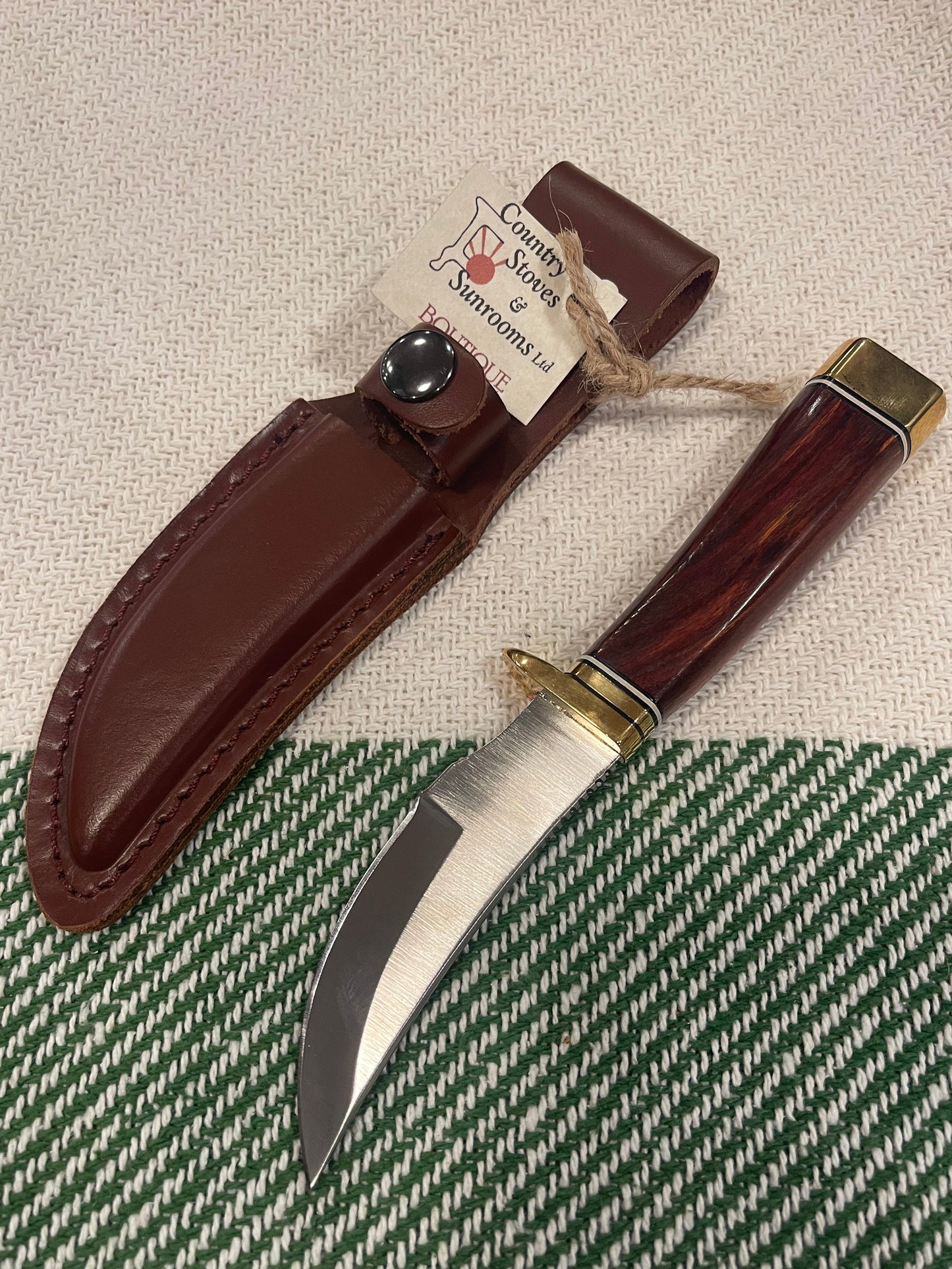 GROHMANN HUNTING KNIVES -  "Deepwoods Hunter" Rosewood - R105S    $210