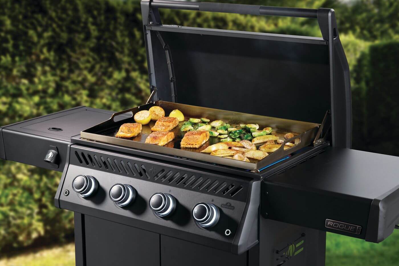 Napoleon - Rogue® PRO Phantom 30 Inch Griddle, Rust-Resistant Stainless Steel Cooktop - RP30FTKP-PHM