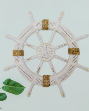 Décor - Ship Wheel with Starfish & Twine Accent